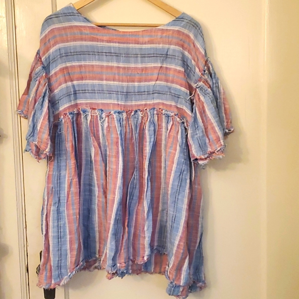Free people shirt/ mini dress... summery! Has pockets!!  Small.